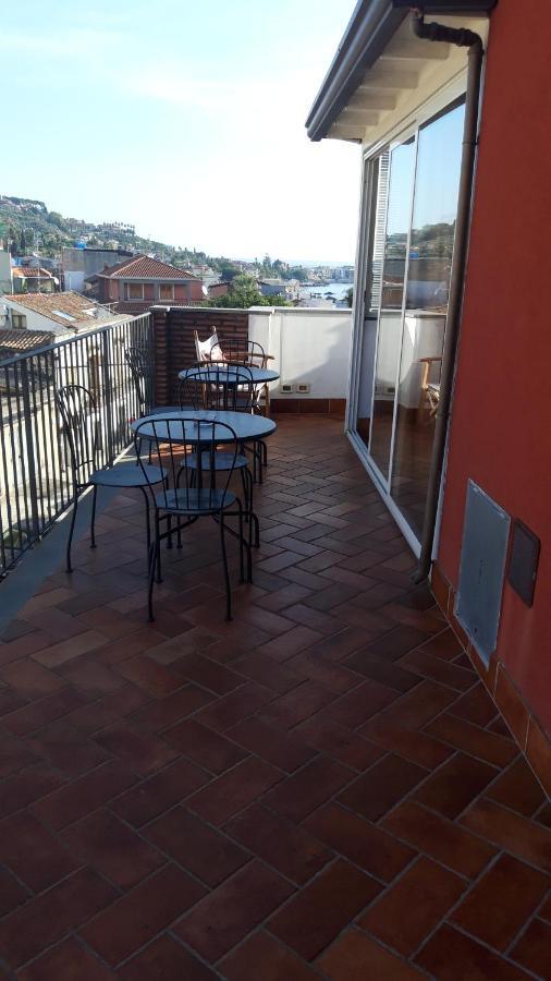 Bed & Breakfast Dietro Le Mura Aci Castello Exterior foto